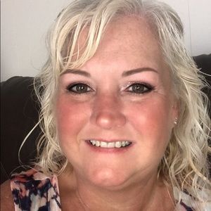 Meet your Posher, Suzanne